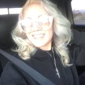 Meet your Posher, Monique